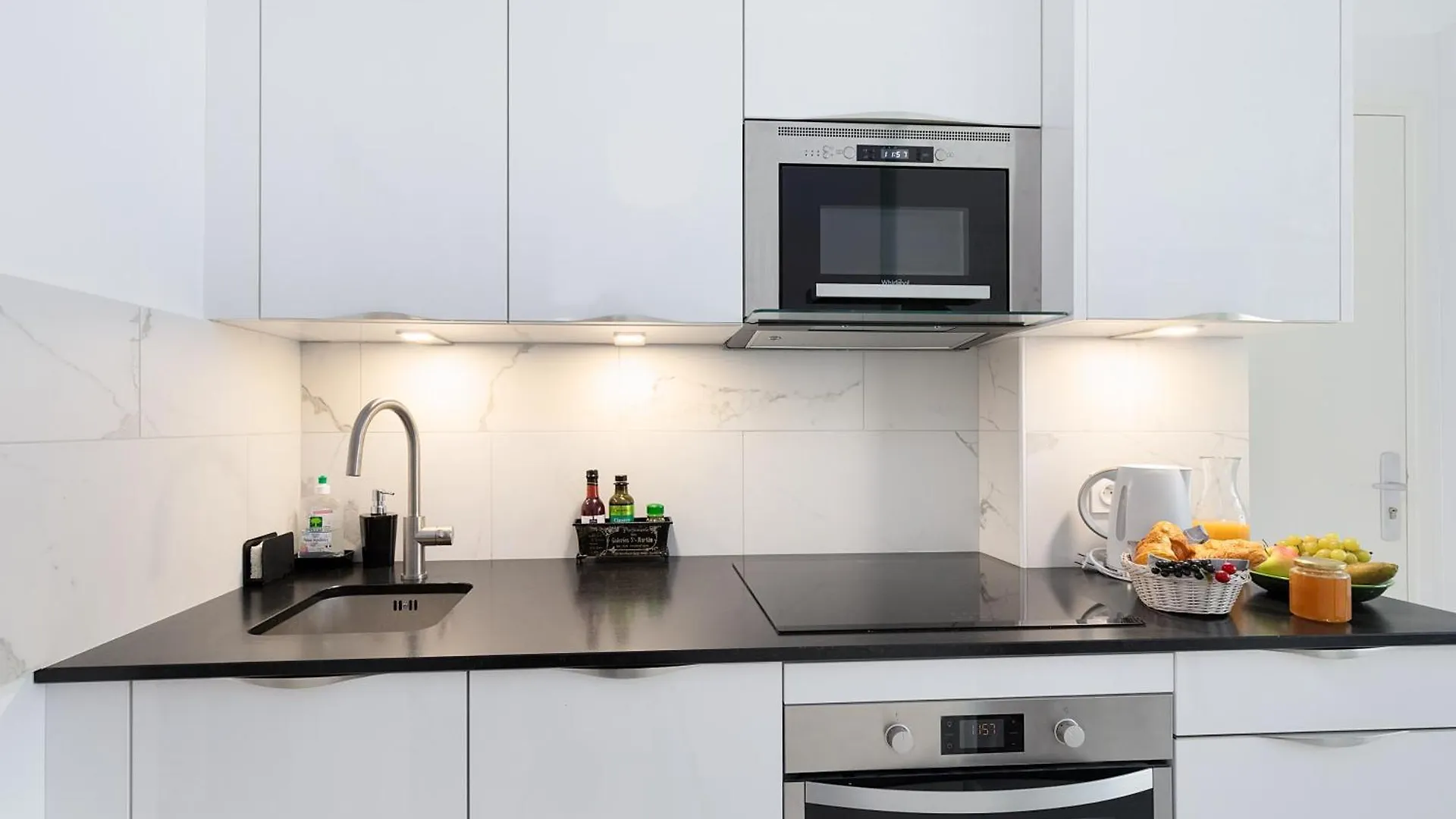 Apartment Les Montgolfieres, 2 Pieces, Porte De Versailles Paris France